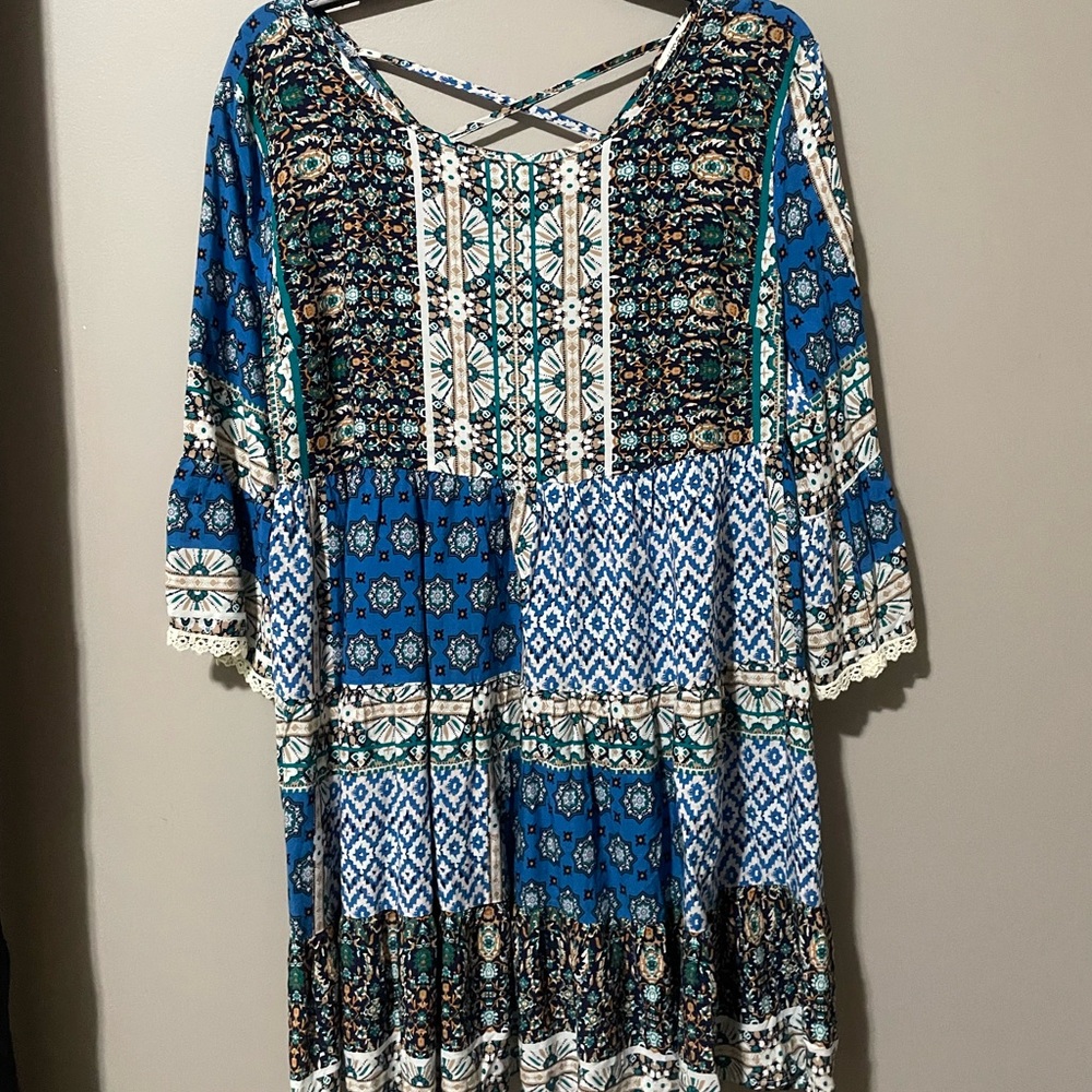 umgee, size small , blue with designs